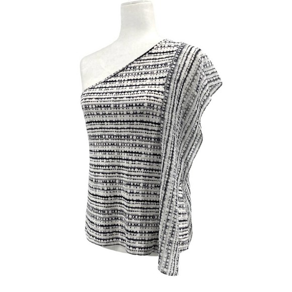 CATO Geometric One-Shoulder Draped Sleeveless Top - Picture 2 of 8